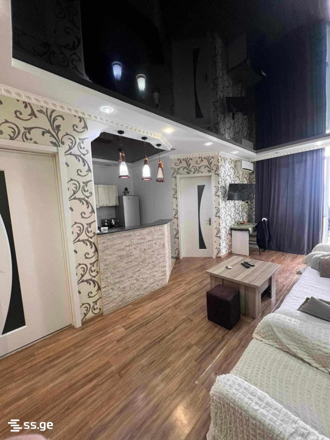 D. Mamuladze st. 6 - 3 rooms