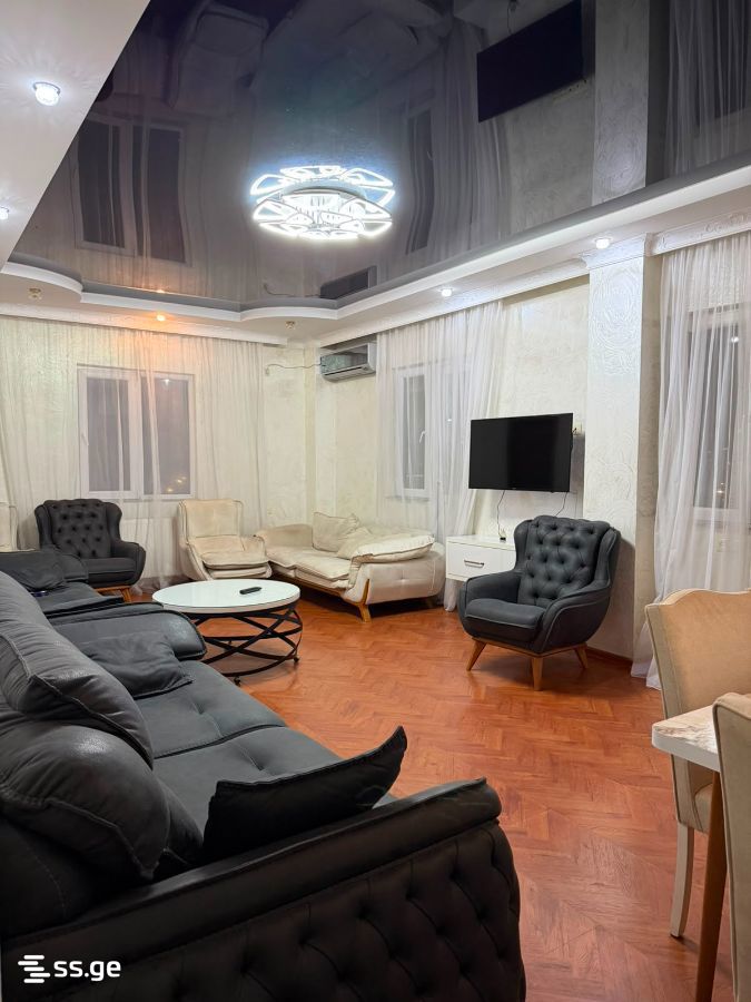 Bagrationi str. 71 - 4 rooms