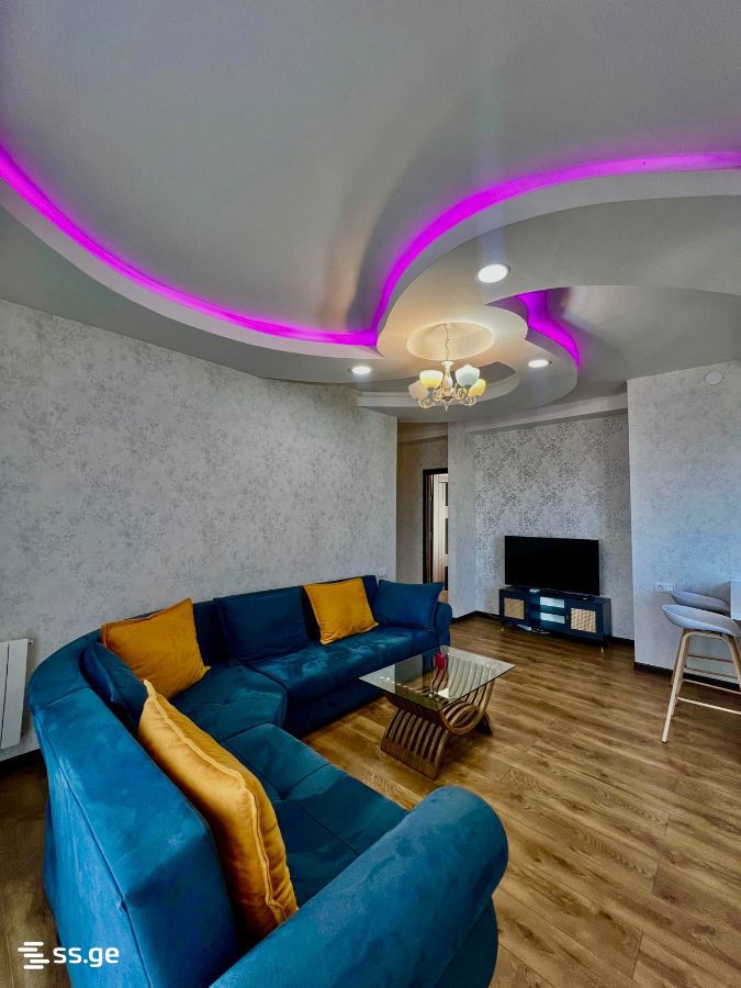 E. Amashukeli st. 23 - 4 rooms