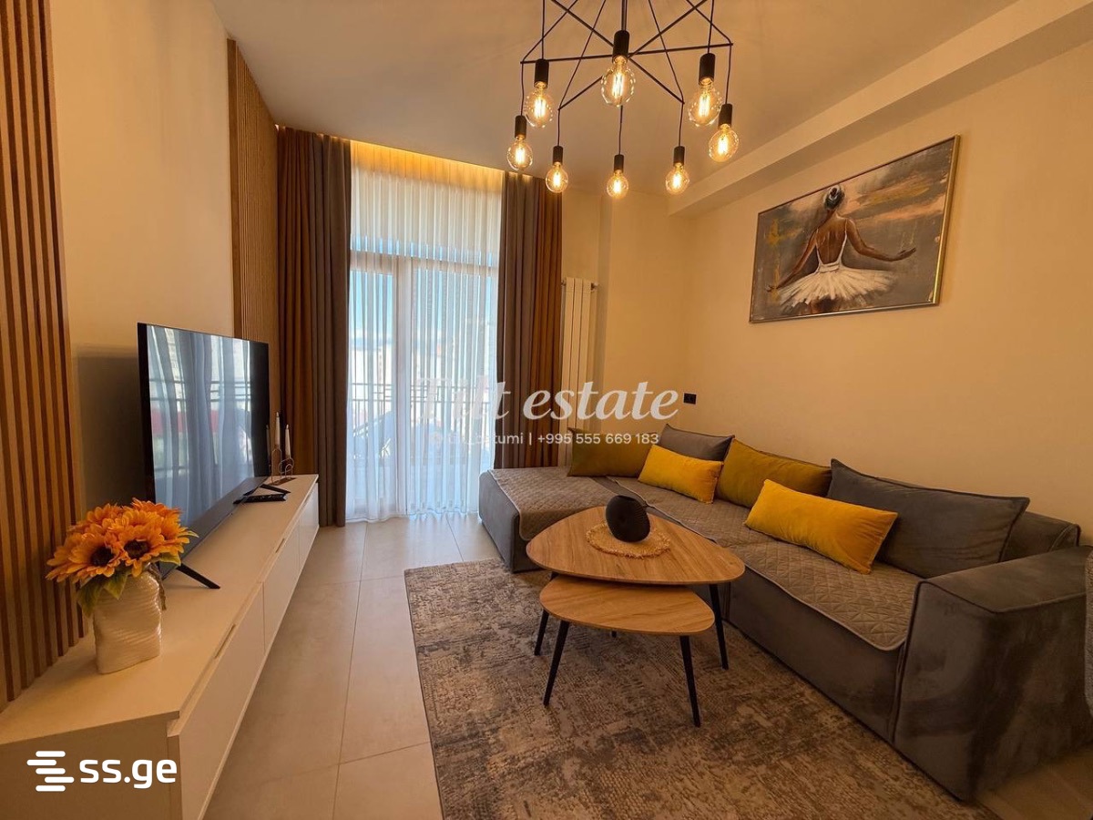 Takaishvili Street 12 - 2 rooms