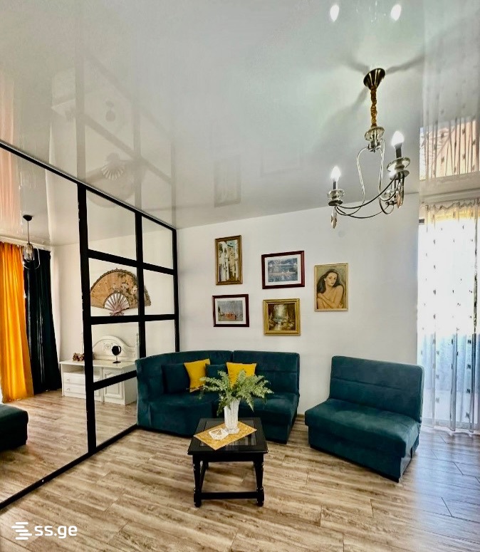 parnavaz mepe avenue 1 - 3 rooms