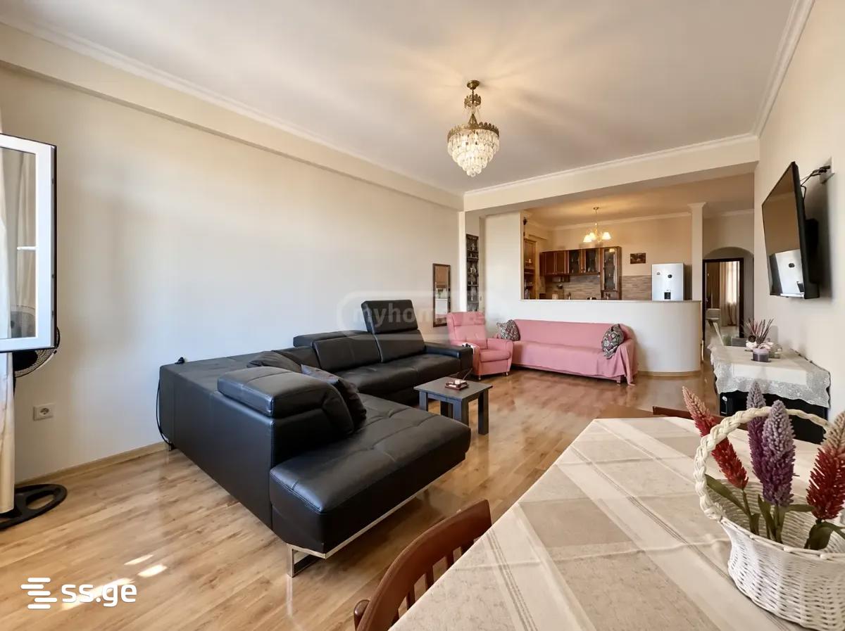 bakradze st. 6 - 4 rooms