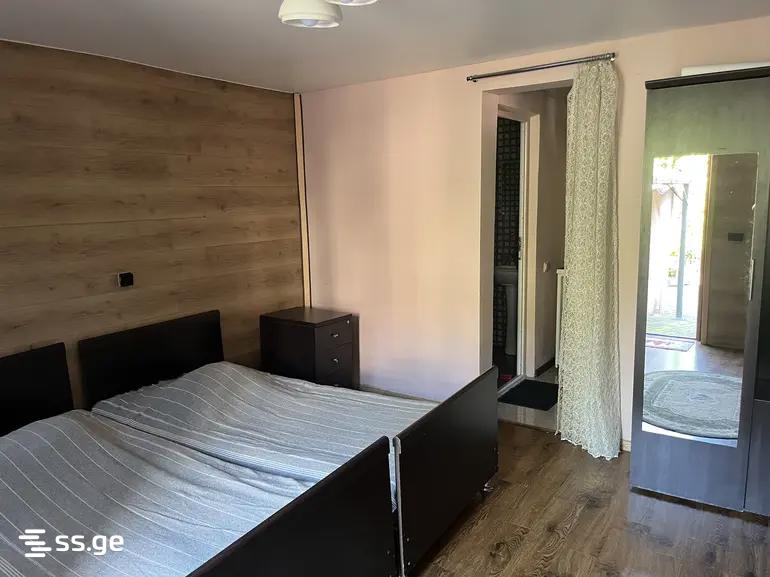 10 - 1 rooms