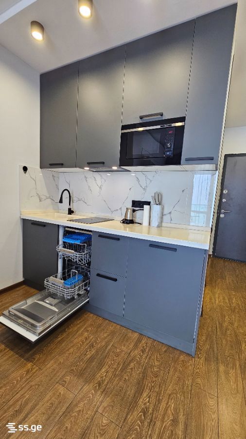 R. Nizharadze st. 17 - 1 rooms
