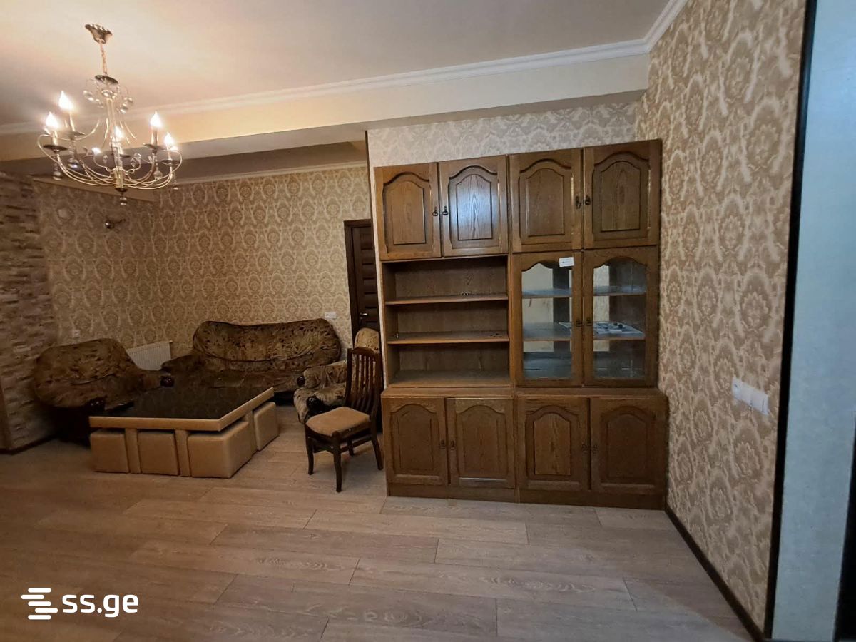 navtlugi st. 33 - 3 rooms