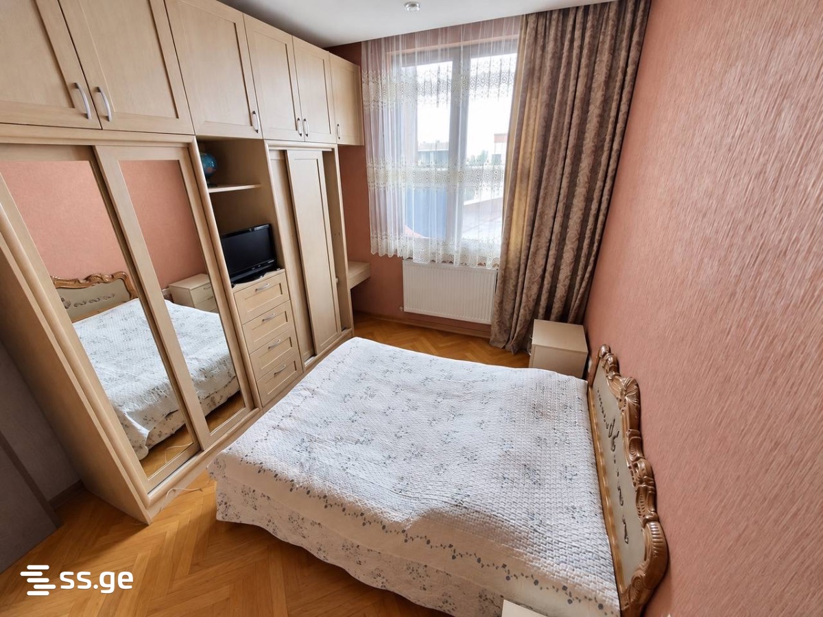 6 - 2 rooms