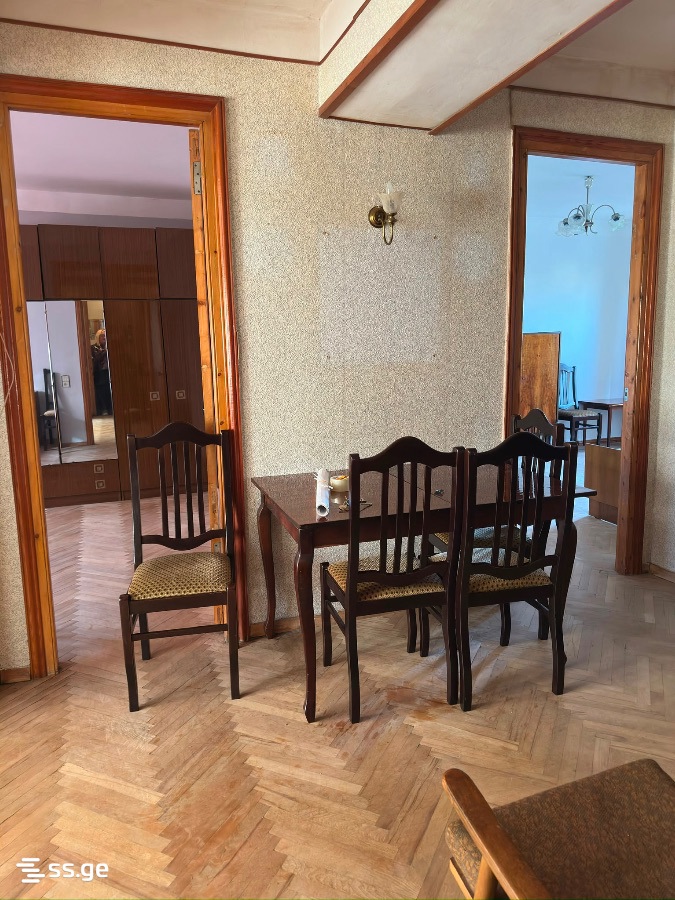 Mukhianis agarakebi 49კორპუსი - 3 rooms