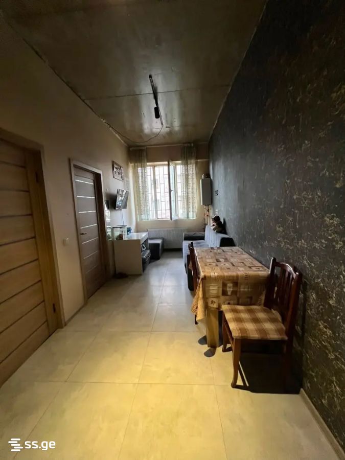 Gobronidze st. 2 - 3 rooms