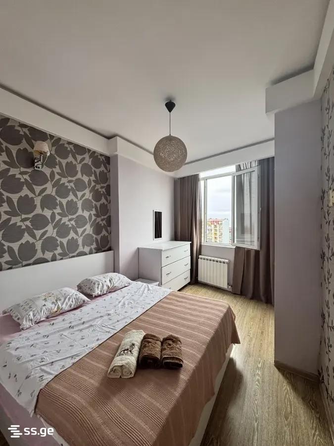 Takaishvili Street 36 - 2 rooms