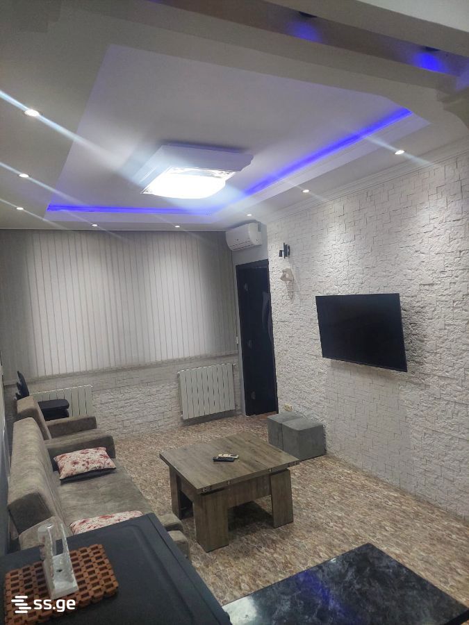 4 - 4 rooms