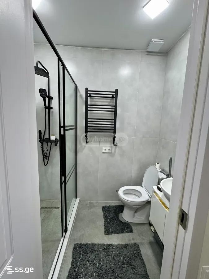 32 - 1 rooms