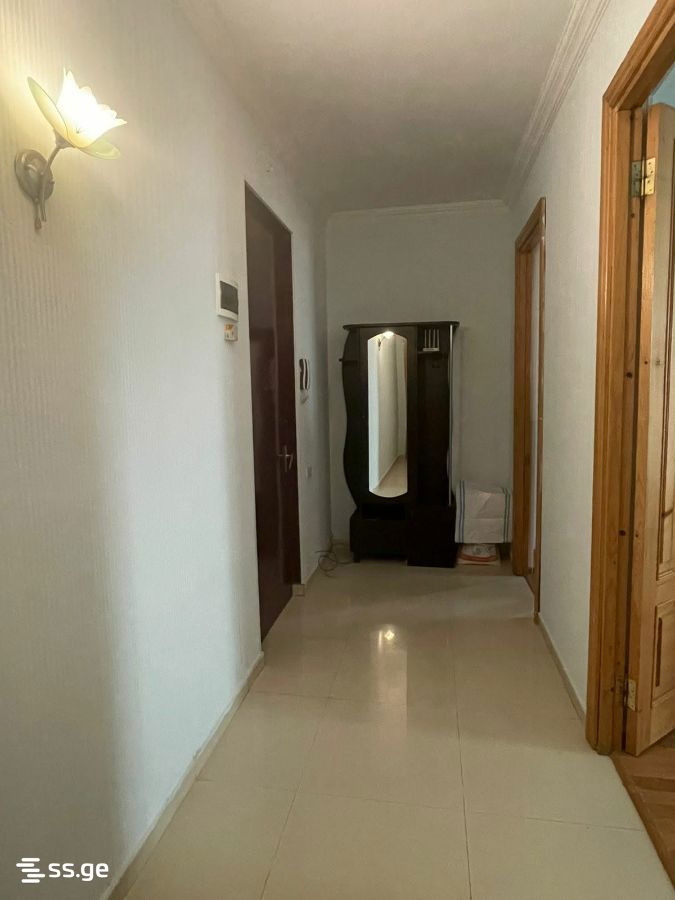 sairme st. 30 - 3 rooms