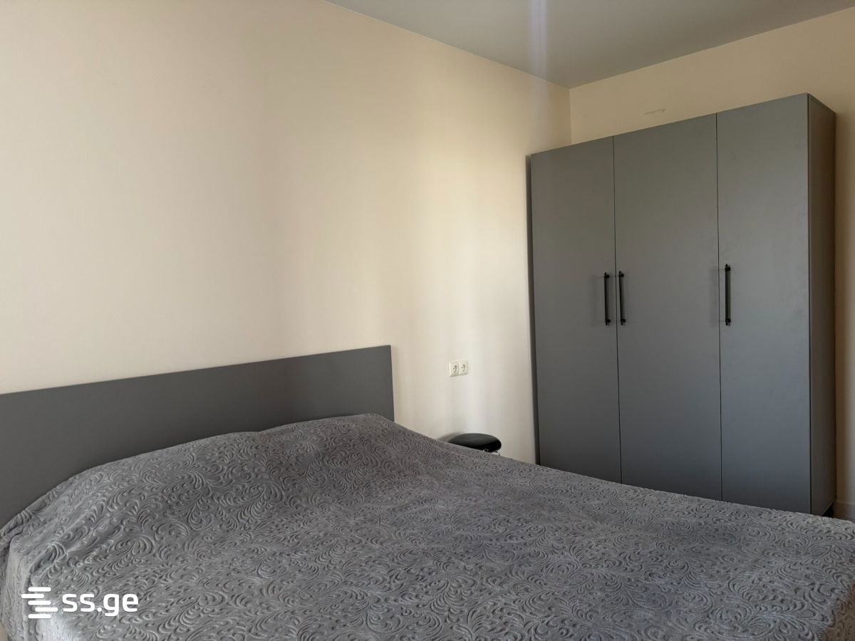 12 - 2 rooms