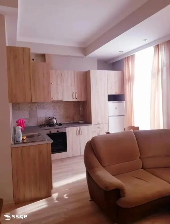 petre imeri st. 10 - 3 rooms