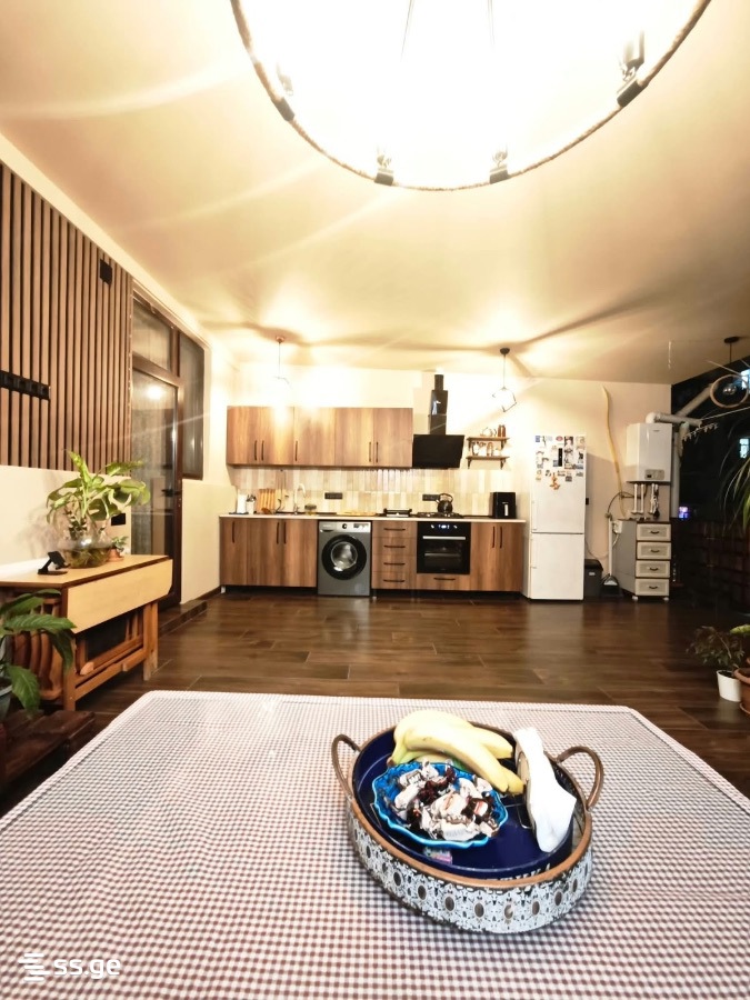 Sh. Inasaridze St. 5 - 4 rooms