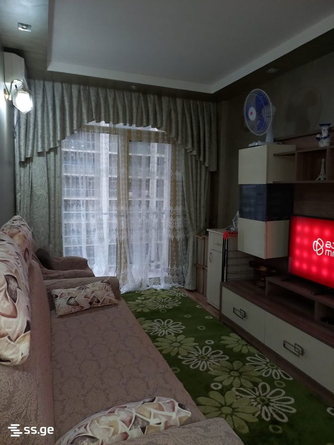 4 - 2 rooms
