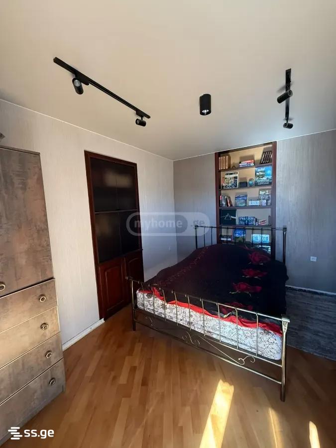 sairme st. - 4 rooms