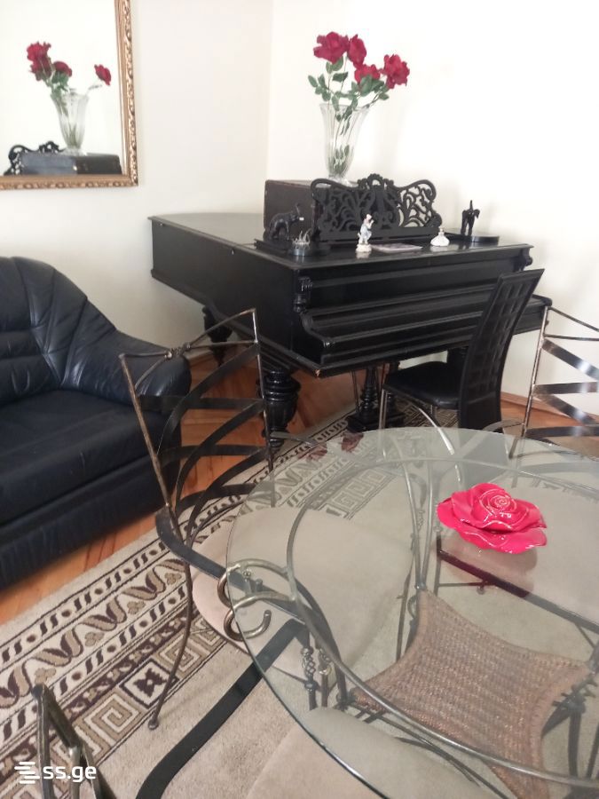 a.wereTlis avenue 7 - 1 rooms