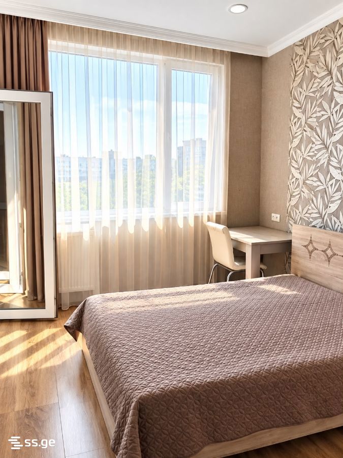 32 - 3 rooms
