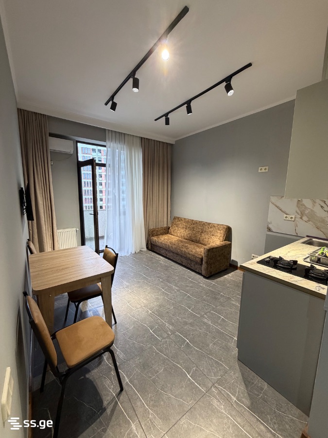 bagrat III st. 5 - 2 rooms