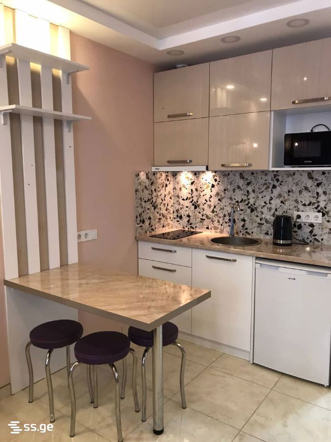 R. Nizharadze st. 18 - 1 rooms