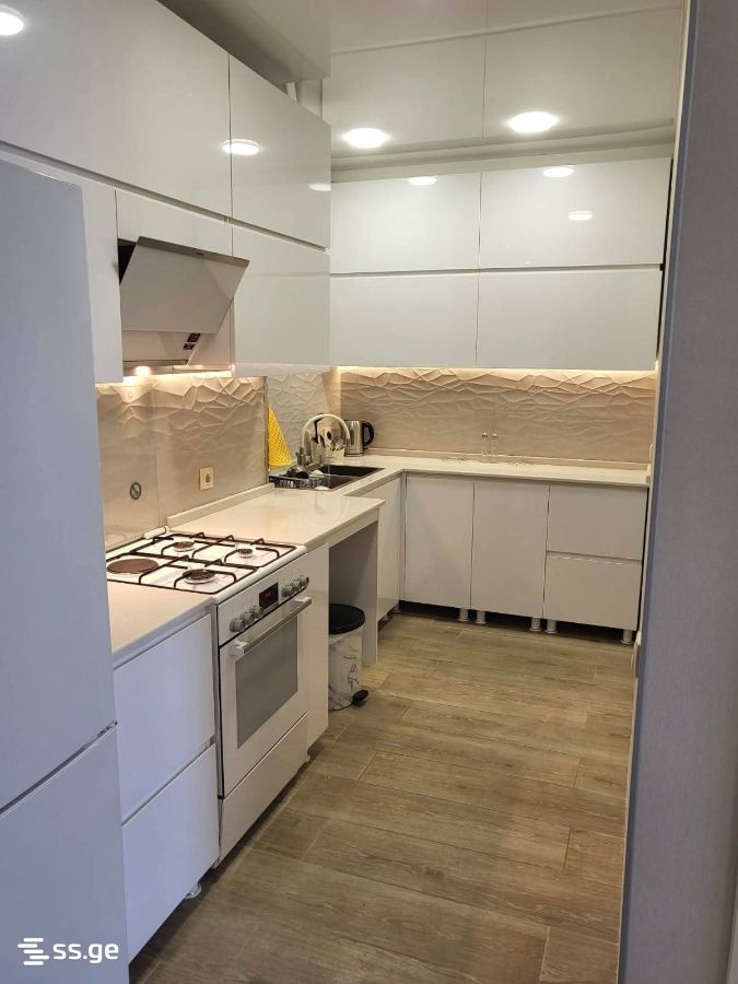 Sh. Inasaridze St. 7 - 3 rooms
