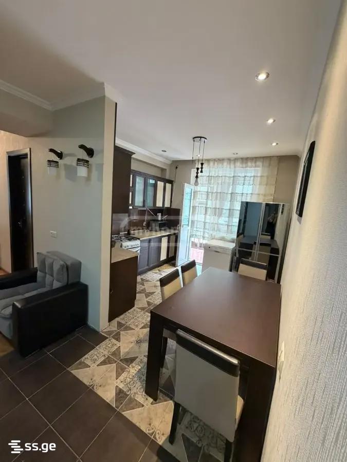 a.wereTlis avenue - 5 rooms