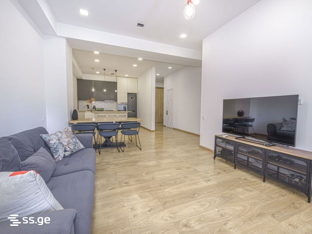 universiteti st. - 4 rooms