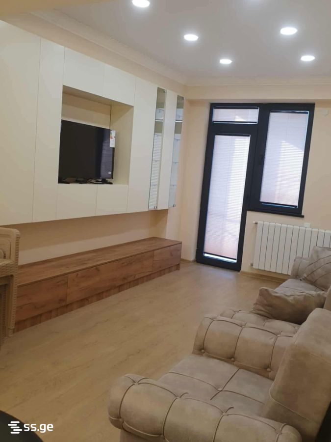 mshvelidze st. 1 - 4 rooms