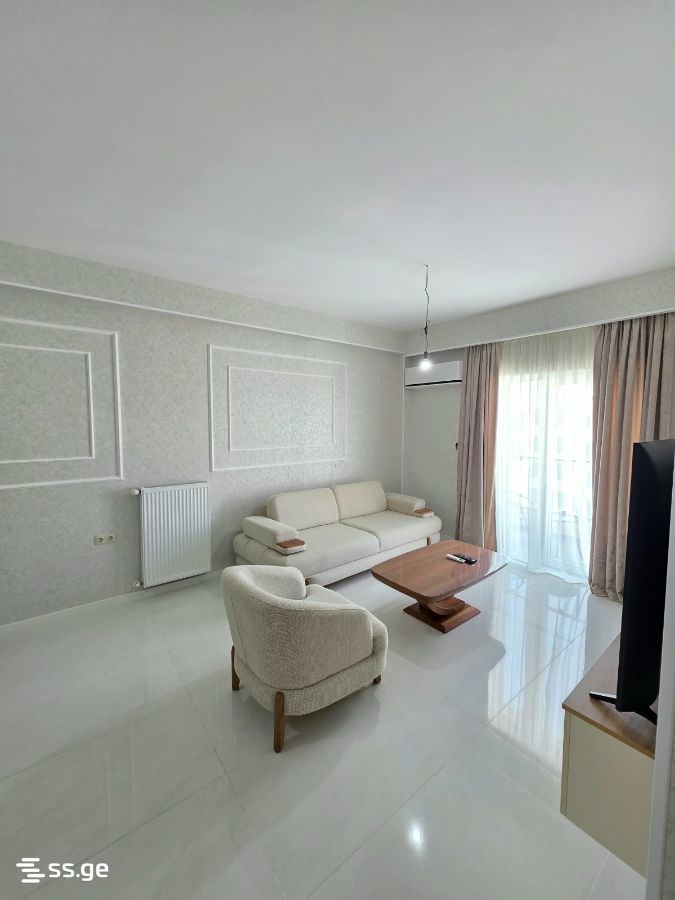 chkondideli st. 34 - 3 rooms