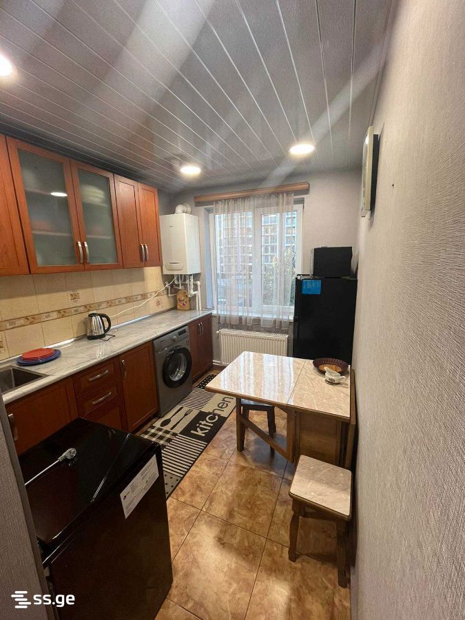 Panaskerteli-Tsitsishvili st. 10 - 4 rooms