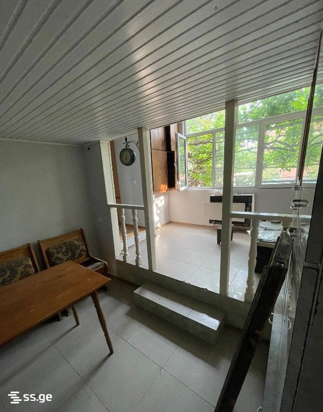 jinvali st. 42 - 3 rooms