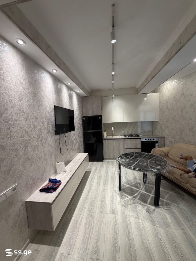 Khvedelidze st. - 3 rooms