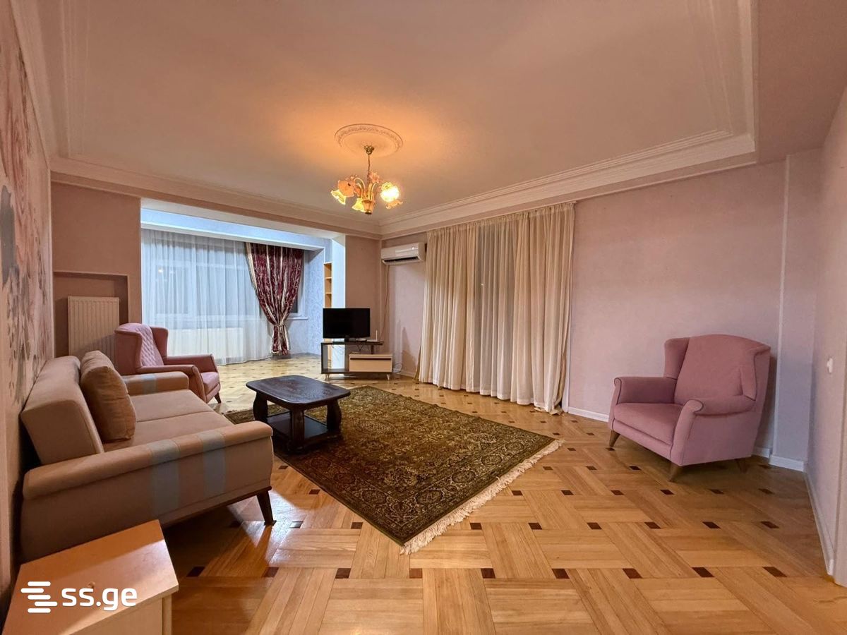 aglazde st. 34 - 3 rooms