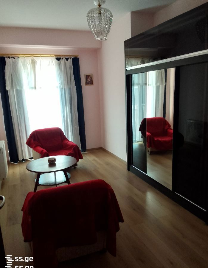 nucubidze st. 82 - 3 rooms