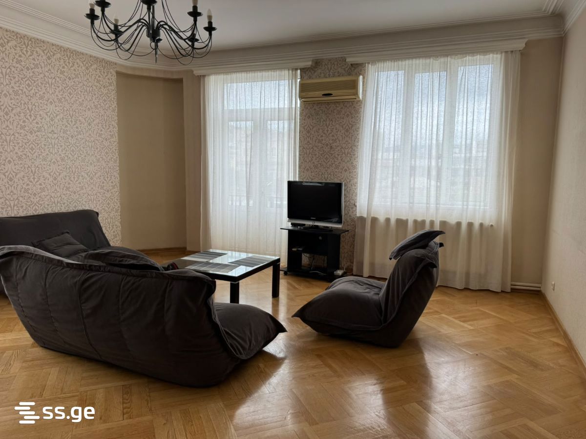 janashia st. - 3 rooms