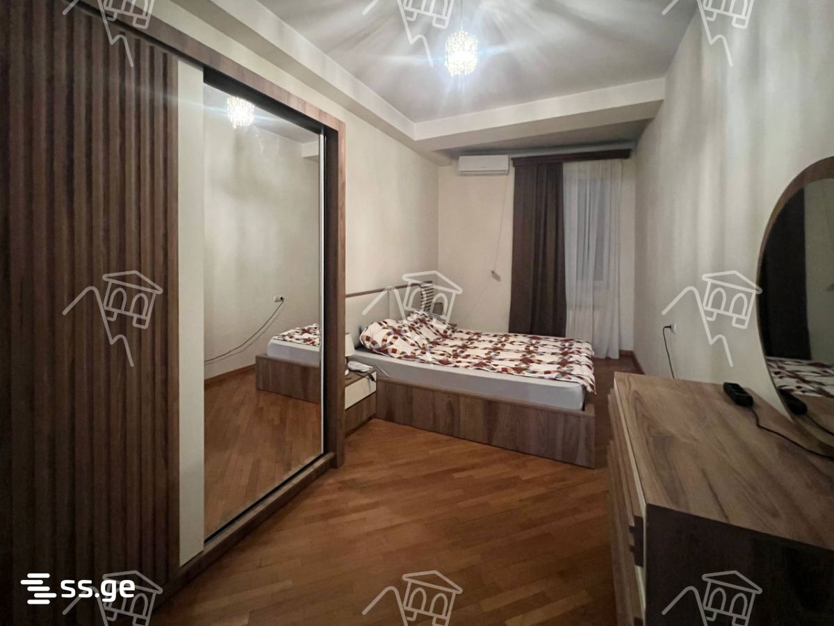 makashvili st. 31 - 4 rooms