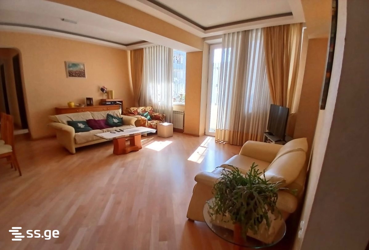 chiatura st. 1 - 5 rooms