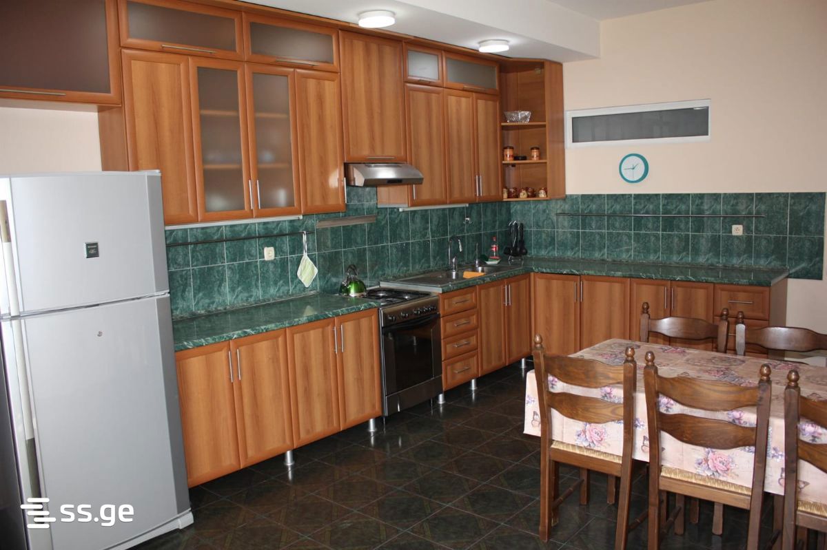 mckheta st. - 4 rooms
