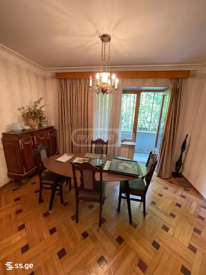 iosebidze st. 72 - 5 rooms