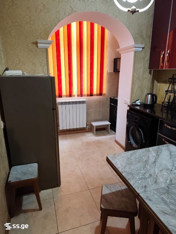 bakhtrioni st. 18 - 2 rooms