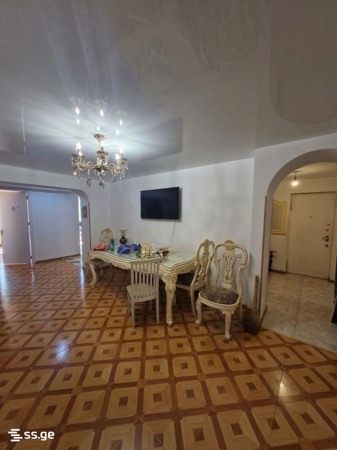 a.wereTlis avenue 60 - 4 rooms