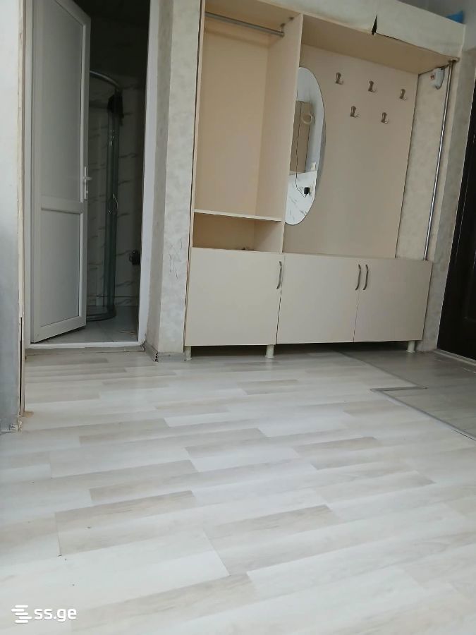 8 - 2 rooms