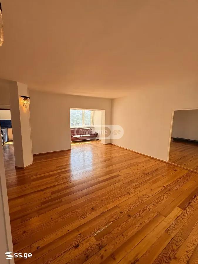 P. Datuashvili st. - 4 rooms