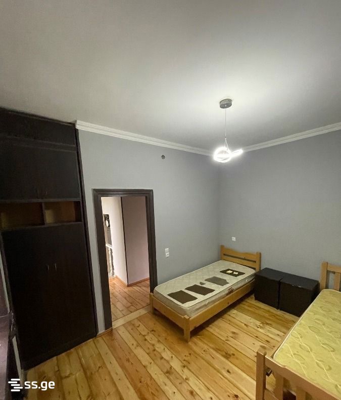 jinvali st. 42 - 3 rooms