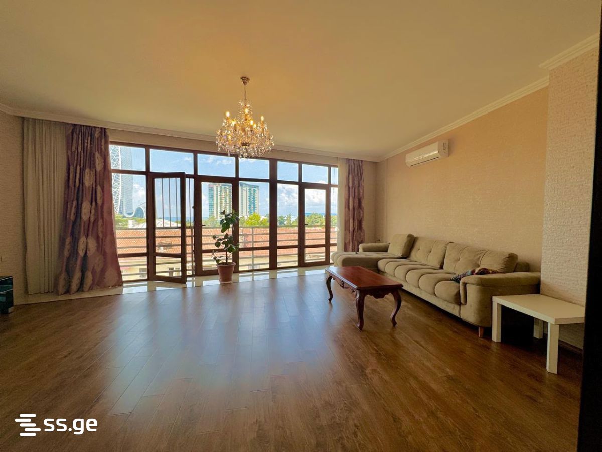 Z. Gorgiladze Street 2 - 7 rooms