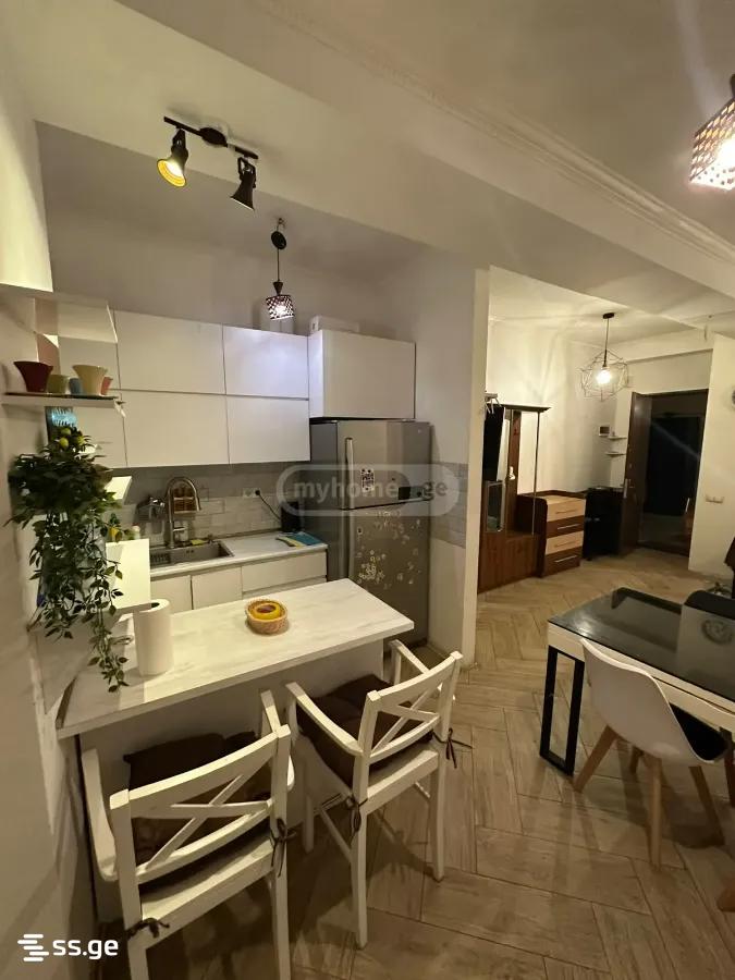a.wereTlis avenue - 3 rooms