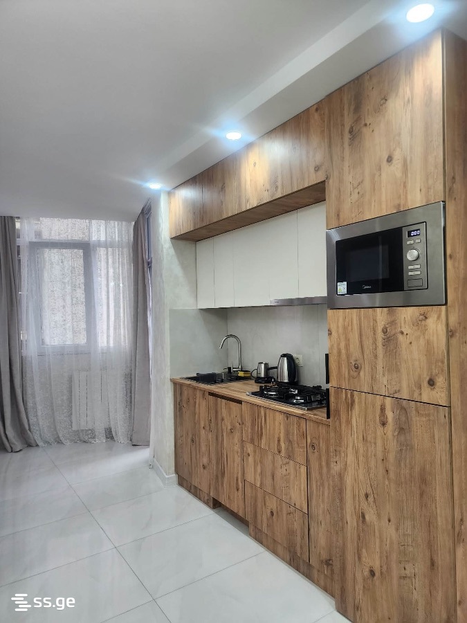 8 - 3 rooms