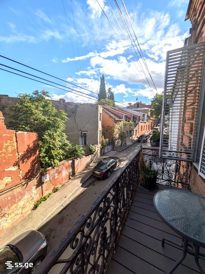 besiki st. 17 - 4 rooms