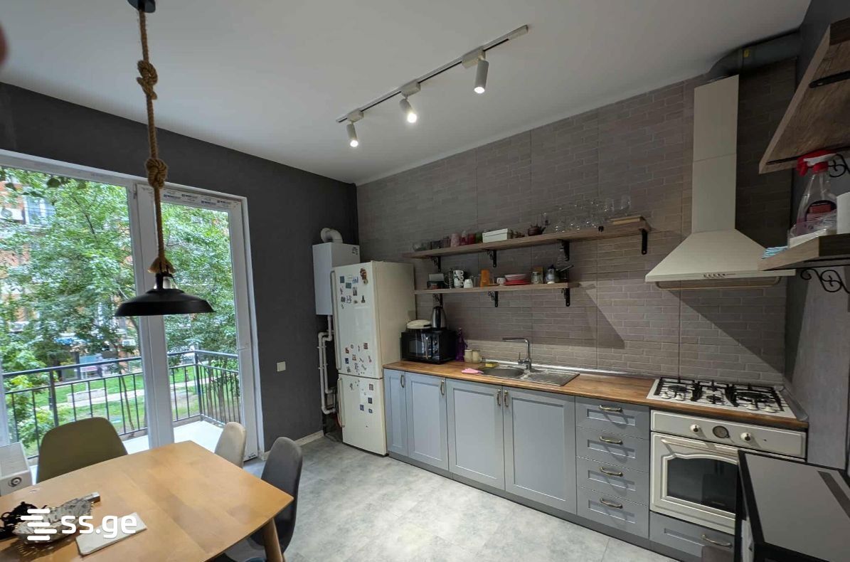Politkovskaya St (jikia st.) 28 - 3 rooms